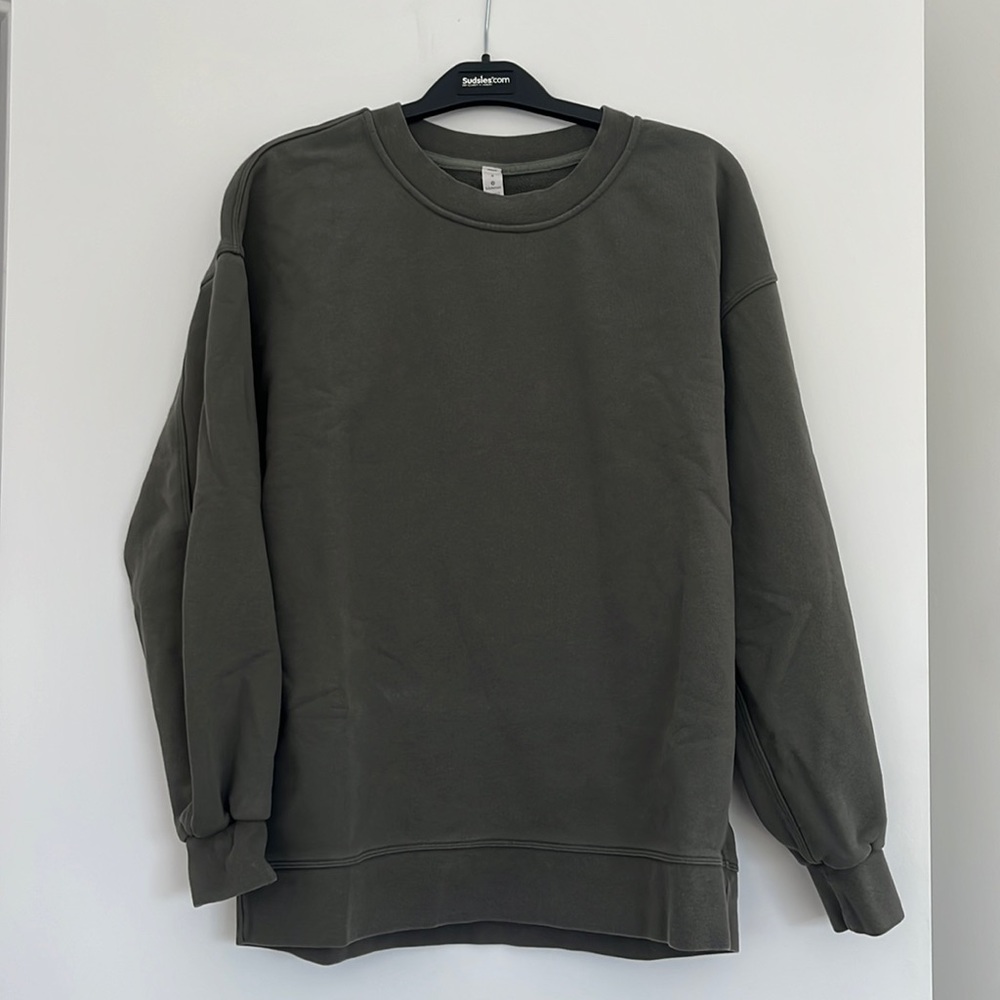 Lululemon sweatshirt. Size 4